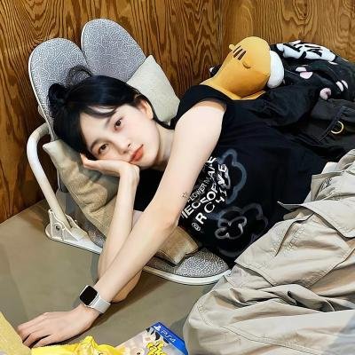 忧郁小女孩